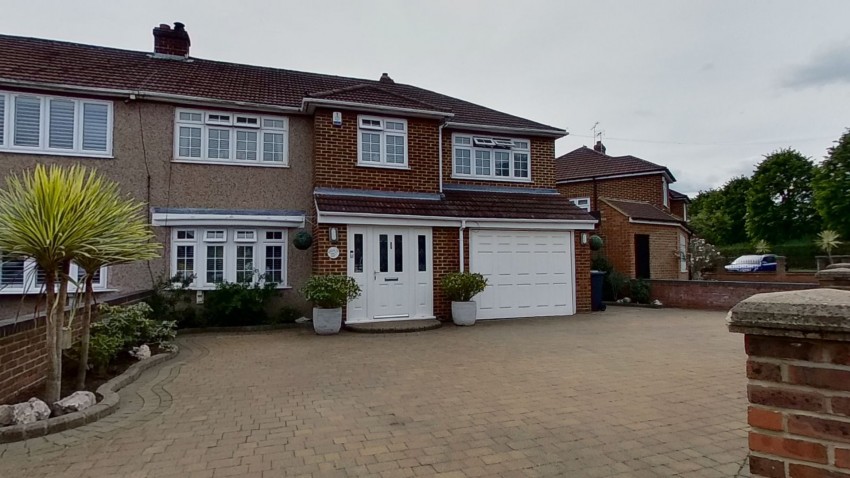 Images for Roundmoor Drive, Cheshunt, Hertfordshire EAID:3131305421 BID:11055924