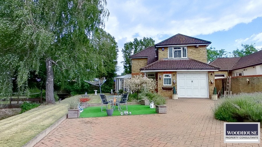 Images for Southbrook Drive, Cheshunt, Hertfordshire EAID:3131305421 BID:11055924