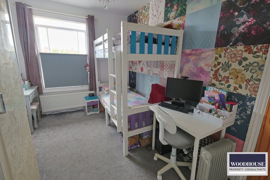 Images for Trinity Lane, Waltham Cross, Hertfordshire EAID:3131305421 BID:11055924