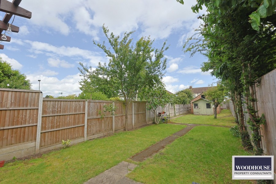 Images for Trinity Lane, Waltham Cross, Hertfordshire EAID:3131305421 BID:11055924