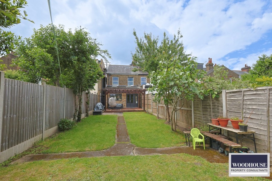 Images for Trinity Lane, Waltham Cross, Hertfordshire EAID:3131305421 BID:11055924