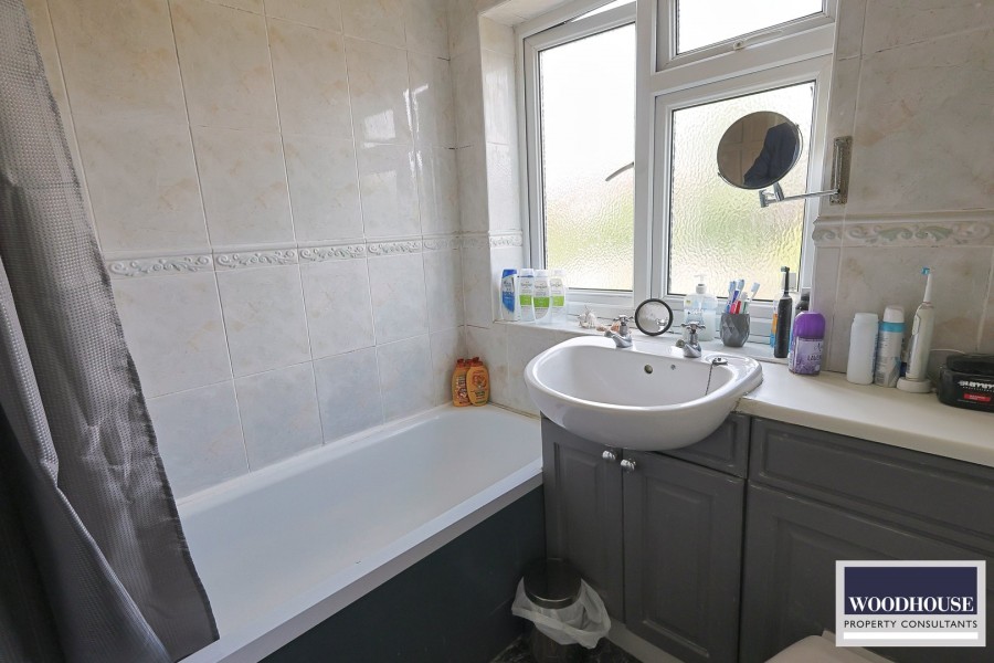 Images for Seaforth Drive, Waltham Cross, Hertfordshire EAID:3131305421 BID:11055924