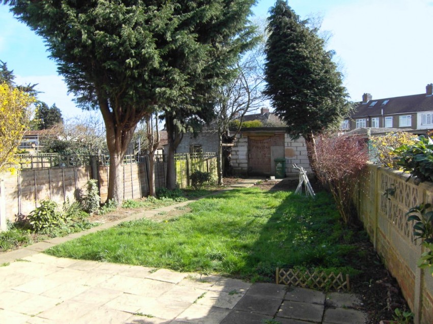 Images for Northfield Road, Waltham Cross, Hertfordshire EAID:3131305421 BID:11055924