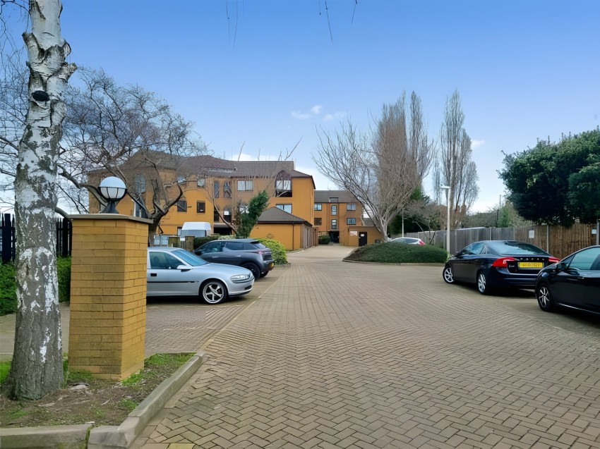 Images for Westgate Court, Waltham Cross EAID:3131305421 BID:11055924