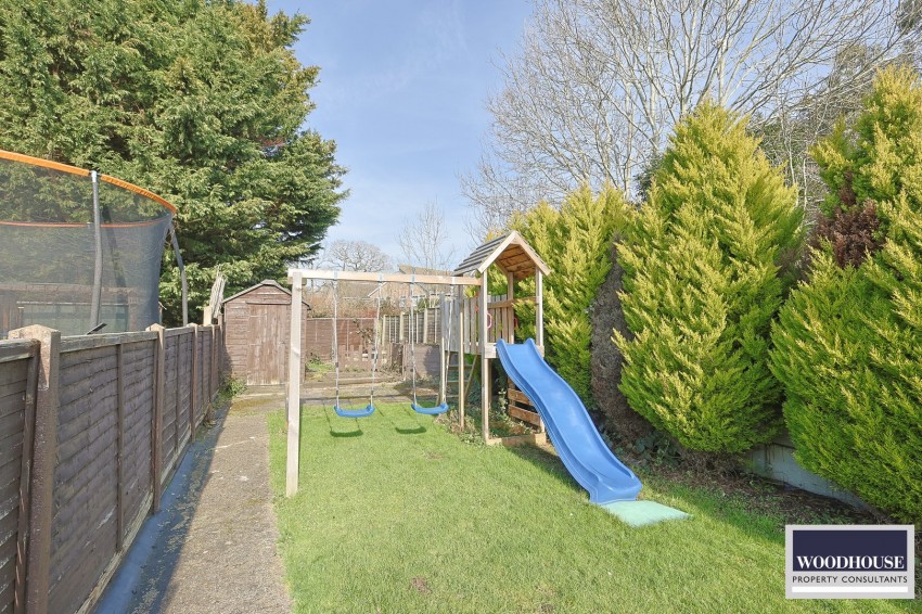 Images for Brookfield Lane West, Cheshunt, Hertfordshire EAID:3131305421 BID:11055924